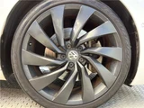 2018 Volkswagen Arteon R-Line 4Motion Advance Pearl Sedan for sale, Japanese used car export - photo 28 of 30 | GULJI TRADERS