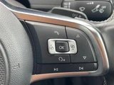 2018 Volkswagen Arteon Arteon R-Line 4M Advance 4WD Silver Sedan for sale, Japanese used car export - photo 17 of 24 | GULJI TRADERS