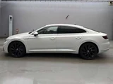 2018 Volkswagen Arteon R-Line 4Motion Adva 4WD Pearl Sedan for sale, Japanese used car export - photo 5 of 14 | GULJI TRADERS