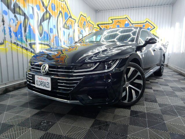 2018 Volkswagen Arteon R-Line 4 Motion - photo 1 2018 Volkswagen Arteon R-Line 4 Motion Black Sedan for sale, Japanese used car export - photo 1 of 24 | GULJI TRADERS