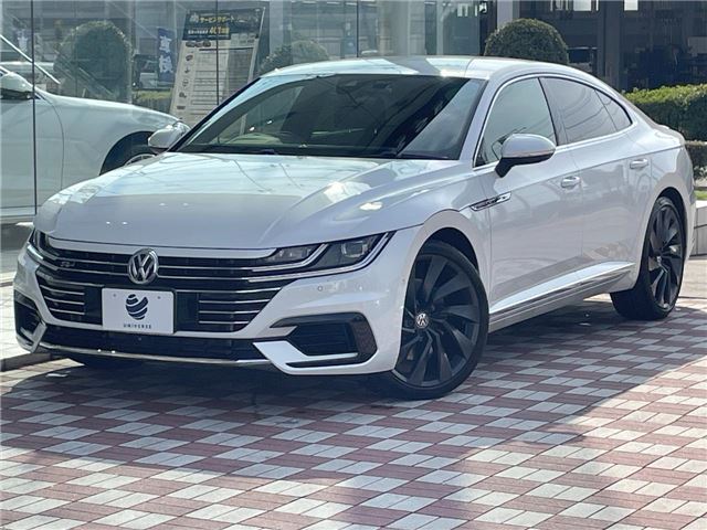 2019 Volkswagen Arteon TSI 4Motion R-Line Advance Pearl Sedan for sale, Japanese used car export - photo 1 of 30 | GULJI TRADERS