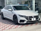 2019 Volkswagen Arteon TSI 4Motion R-Line Advance Pearl Sedan for sale, Japanese used car export - photo 6 of 30 | GULJI TRADERS