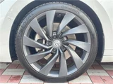 2019 Volkswagen Arteon TSI 4Motion R-Line Advance Pearl Sedan for sale, Japanese used car export - photo 17 of 30 | GULJI TRADERS
