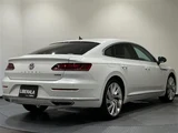 2019 Volkswagen Arteon Arteon TSI 4Motion Elegance 4WD White Sedan for sale, Japanese used car export - photo 2 of 23 | GULJI TRADERS