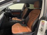 2019 Volkswagen Arteon Arteon TSI 4Motion Elegance 4WD White Sedan for sale, Japanese used car export - photo 8 of 23 | GULJI TRADERS