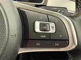 2019 Volkswagen Arteon Arteon TSI 4Motion R-Line Advance 4WD White Sedan for sale, Japanese used car export - photo 8 of 24 | GULJI TRADERS