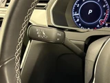 2019 Volkswagen Arteon Arteon TSI 4Motion R-Line Advance 4WD White Sedan for sale, Japanese used car export - photo 9 of 24 | GULJI TRADERS