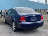 2003 Volkswagen Bora V5 Sedan for sale, Japanese used car export - photo 6 of 29 | GULJI TRADERS