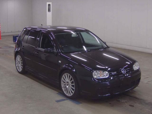 2003 Volkswagen Golf R32 Sedan for sale, Japanese used car export | GULJI TRADERS