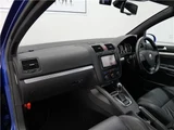 2006 Volkswagen Golf R32 4WD Sedan for sale, Japanese used car export - photo 29 of 52 | GULJI TRADERS