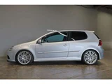 2006 Volkswagen Golf R32 4WD Sedan for sale, Japanese used car export - photo 19 of 79 | GULJI TRADERS