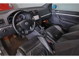 2006 Volkswagen Golf R32 4WD Sedan for sale, Japanese used car export - photo 53 of 79 | GULJI TRADERS