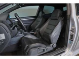 2006 Volkswagen Golf R32 4WD Sedan for sale, Japanese used car export - photo 54 of 79 | GULJI TRADERS