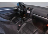2006 Volkswagen Golf R32 4WD Sedan for sale, Japanese used car export - photo 58 of 79 | GULJI TRADERS