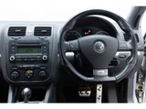 2006 Volkswagen Golf R32 4WD Sedan for sale, Japanese used car export - photo 35 of 66 | GULJI TRADERS