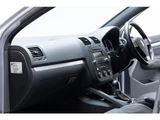 2006 Volkswagen Golf R32 4WD Sedan for sale, Japanese used car export - photo 40 of 66 | GULJI TRADERS