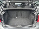 2006 Volkswagen Golf GTI Sedan for sale, Japanese used car export - photo 21 of 50 | GULJI TRADERS