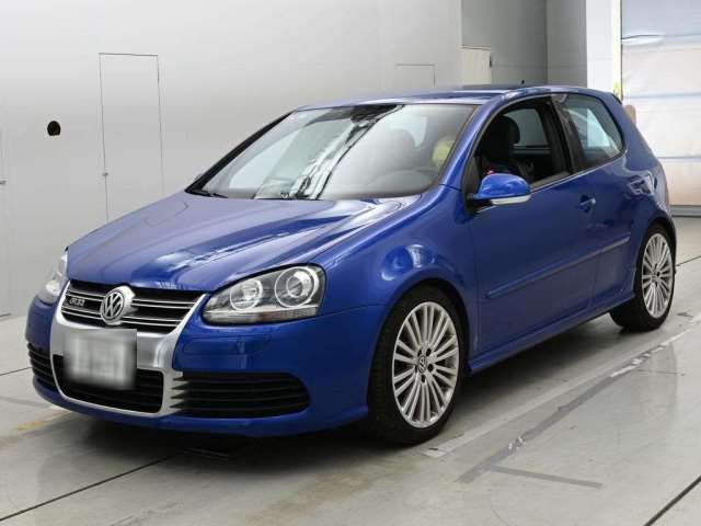 2006 Volkswagen Golf R32 4WD - photo 1 2006 Volkswagen Golf R32 4WD Sedan for sale, Japanese used car export - photo 1 of 12 | GULJI TRADERS