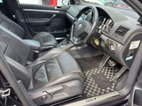 2006 Volkswagen Golf R32 4WD Sedan for sale, Japanese used car export - photo 5 of 11 | GULJI TRADERS