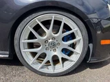 2006 Volkswagen Golf R32 4WD Sedan for sale, Japanese used car export - photo 10 of 11 | GULJI TRADERS