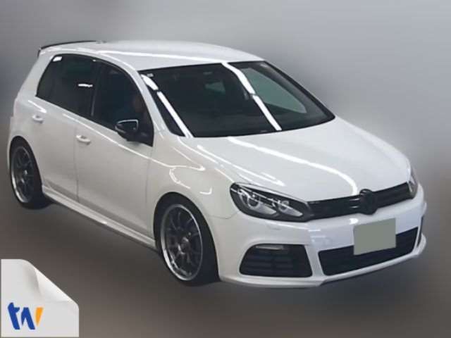 2010 Volkswagen Golf R Sedan for sale, Japanese used car export - photo 1 of 4 | GULJI TRADERS