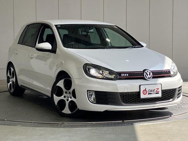 2011 Volkswagen Golf GTI - photo 1 2011 Volkswagen Golf GTI Sedan for sale, Japanese used car export - photo 1 of 10 | GULJI TRADERS