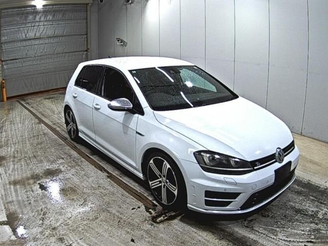 2014 Volkswagen Golf Base - photo 1 2014 Volkswagen Golf Base Sedan for sale, Japanese used car export | GULJI TRADERS