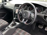 2015 Volkswagen Golf Sedan for sale, Japanese used car export - photo 33 of 39 | GULJI TRADERS
