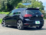 2015 Volkswagen Golf GTI Sedan for sale, Japanese used car export - photo 44 of 52 | GULJI TRADERS