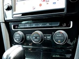 2015 Volkswagen Golf Sedan for sale, Japanese used car export - photo 36 of 47 | GULJI TRADERS