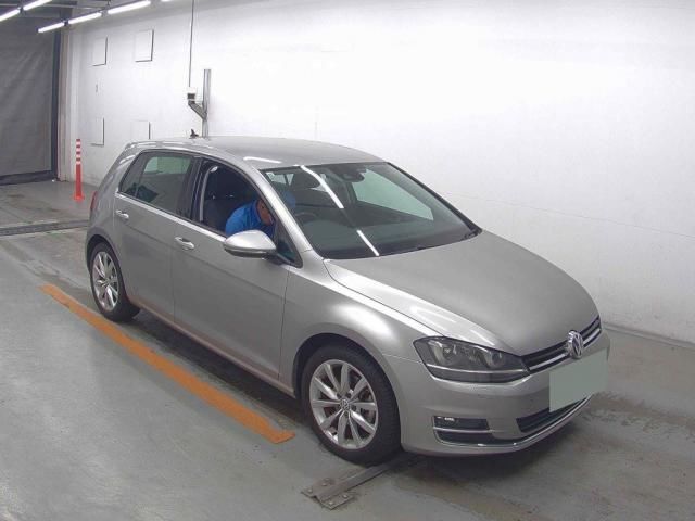 2015 Volkswagen Golf Sedan for sale, Japanese used car export | GULJI TRADERS