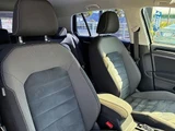 2016 Volkswagen Golf TSI Highline BM Sedan for sale, Japanese used car export - photo 19 of 24 | GULJI TRADERS