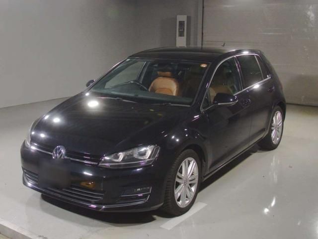 2016 Volkswagen Golf Sedan for sale, Japanese used car export - photo 1 of 9 | GULJI TRADERS