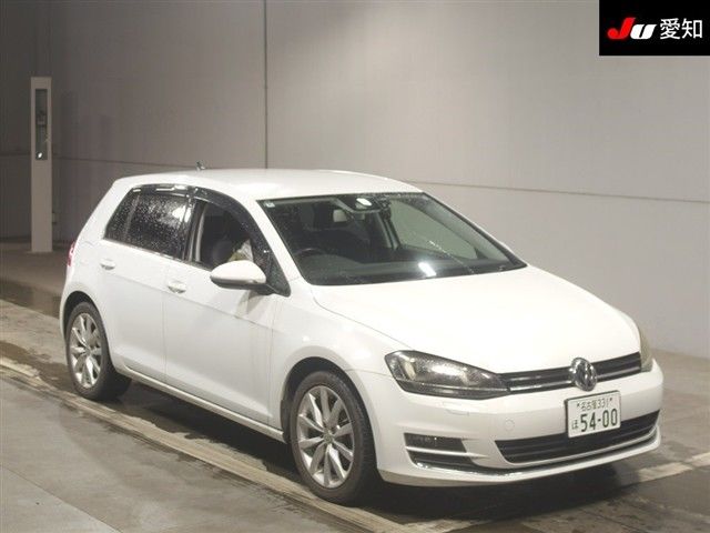 2016 Volkswagen Golf Sedan for sale, Japanese used car export - photo 1 of 9 | GULJI TRADERS