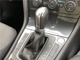 2017 Volkswagen Golf Sedan for sale, Japanese used car export - photo 21 of 38 | GULJI TRADERS