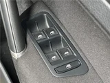 2017 Volkswagen Golf Sedan for sale, Japanese used car export - photo 25 of 30 | GULJI TRADERS