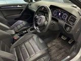 2017 Volkswagen Golf Base 4WD Sedan for sale, Japanese used car export - photo 7 of 14 | GULJI TRADERS
