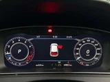 2017 Volkswagen Golf Base 4WD Sedan for sale, Japanese used car export - photo 10 of 14 | GULJI TRADERS