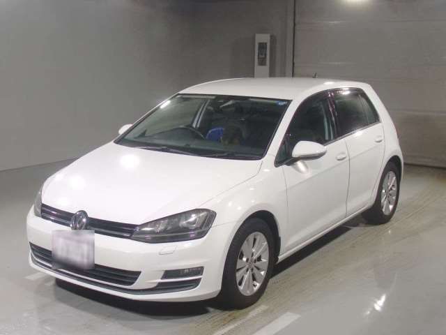 2017 Volkswagen Golf - photo 1 2017 Volkswagen Golf Sedan for sale, Japanese used car export - photo 1 of 10 | GULJI TRADERS