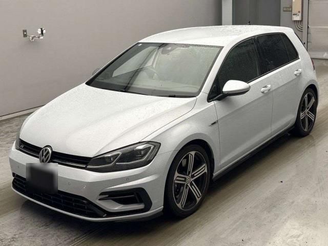 2017 Volkswagen Golf Base 4WD Sedan for sale, Japanese used car export | GULJI TRADERS