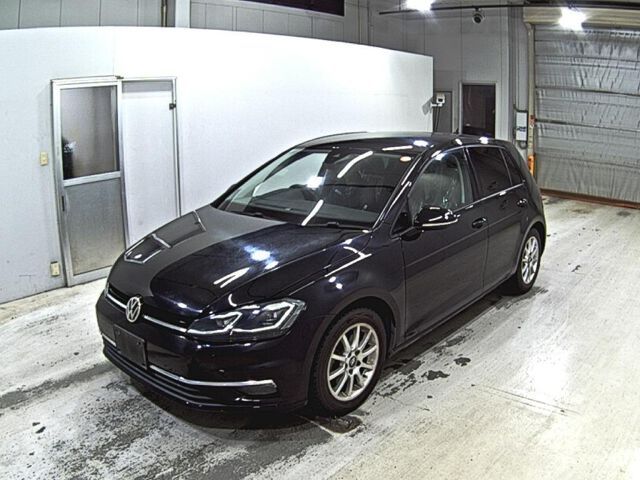 2018 Volkswagen Golf - photo 1 2018 Volkswagen Golf Sedan for sale, Japanese used car export - photo 1 of 5 | GULJI TRADERS