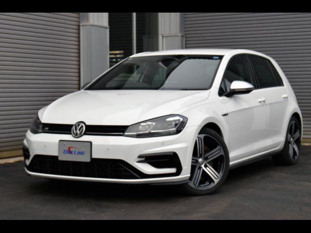 2018 Volkswagen Golf 4WD R - photo 1 2018 Volkswagen Golf 4WD R Sedan for sale, Japanese used car export - photo 1 of 24 | GULJI TRADERS