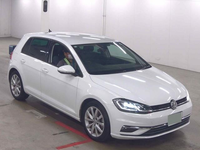 2018 Volkswagen Golf - photo 1 2018 Volkswagen Golf Sedan for sale, Japanese used car export - photo 1 of 5 | GULJI TRADERS