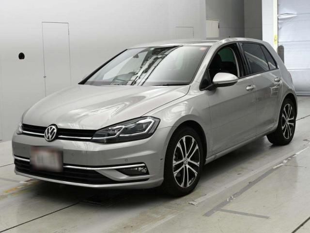 2019 Volkswagen Golf TSI - photo 1 2019 Volkswagen Golf TSI Sedan for sale, Japanese used car export - photo 1 of 9 | GULJI TRADERS