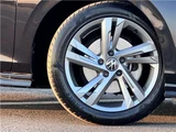 2021 Volkswagen Golf eTSI Sedan for sale, Japanese used car export - photo 38 of 46 | GULJI TRADERS