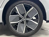 2025 Volkswagen Golf TDI Sedan for sale, Japanese used car export - photo 16 of 24 | GULJI TRADERS