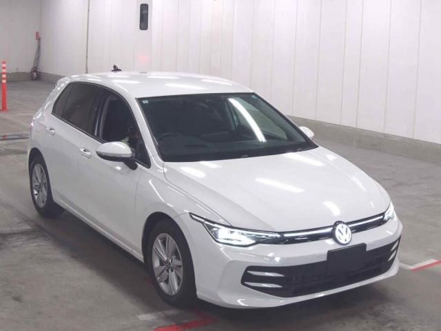 2025 Volkswagen Golf eTSI - photo 1 2025 Volkswagen Golf eTSI Sedan for sale, Japanese used car export | GULJI TRADERS