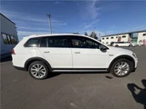 2015 Volkswagen Golf Alltrack Sedan for sale, Japanese used car export - photo 5 of 48 | GULJI TRADERS