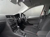 2015 Volkswagen Golf Alltrack TSI 4 PKG 4WD Sedan for sale, Japanese used car export - photo 13 of 23 | GULJI TRADERS