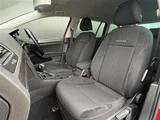 2015 Volkswagen Golf Alltrack TSI 4 PKG 4WD Sedan for sale, Japanese used car export - photo 14 of 23 | GULJI TRADERS